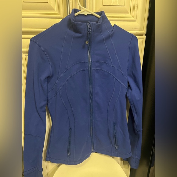 Lululemon Athletica Jacket with Breathable Back and Thumb Hole Sz 10 - Picture 9 of 15